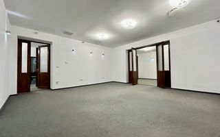 Spatiu de birouri Piata 700 - Poză 1