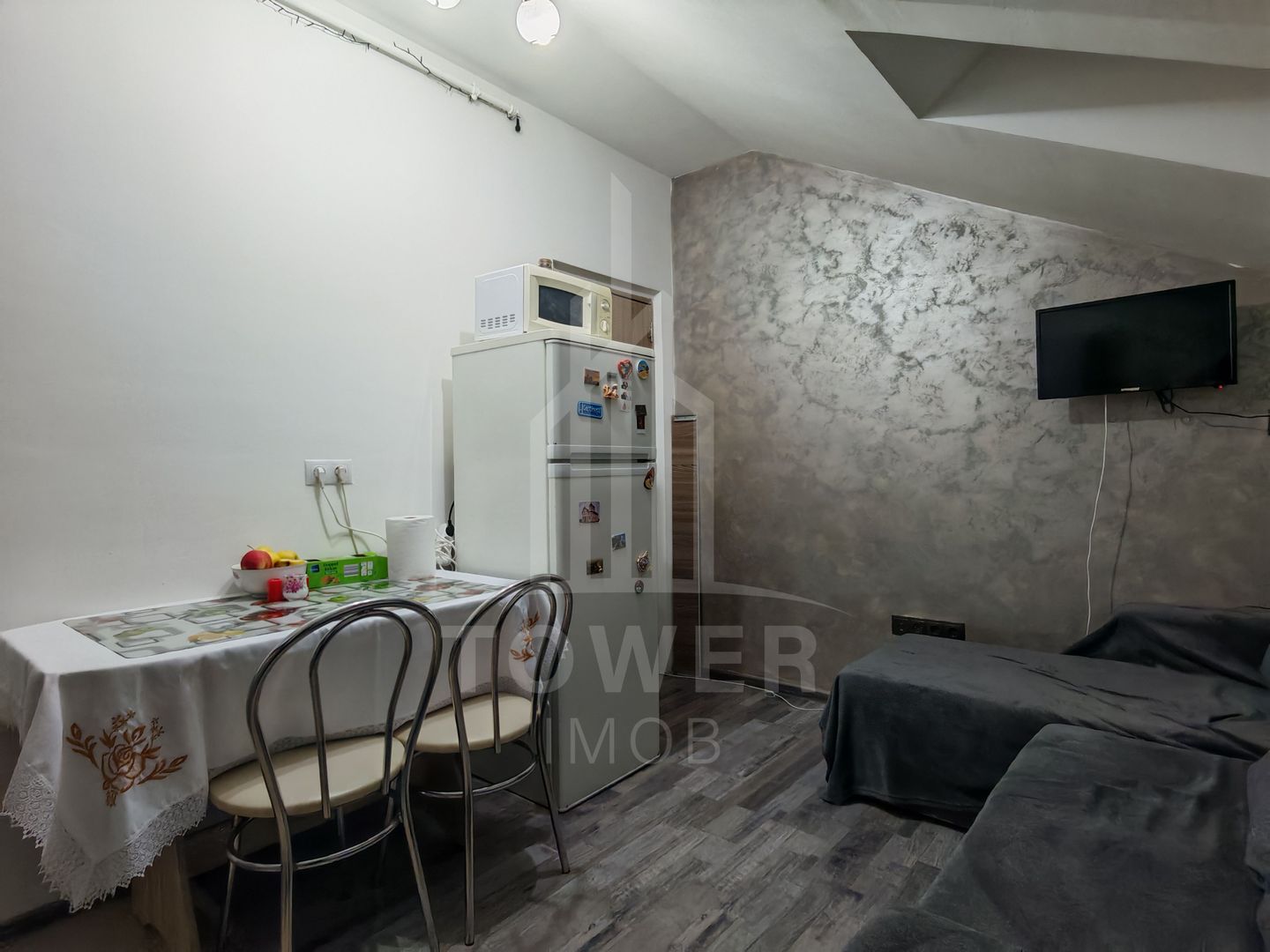 Tower Imob propune spre vânzare un apartament cu o cameră in Turnisor. - Poză 4