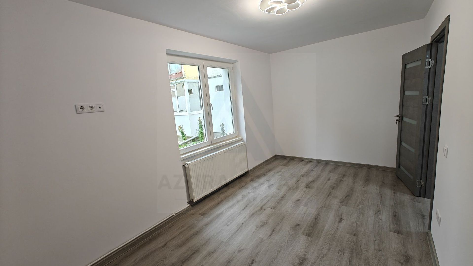 Apartament modern 2 camere parter 46 mp utili zona Terezian - Poză 5