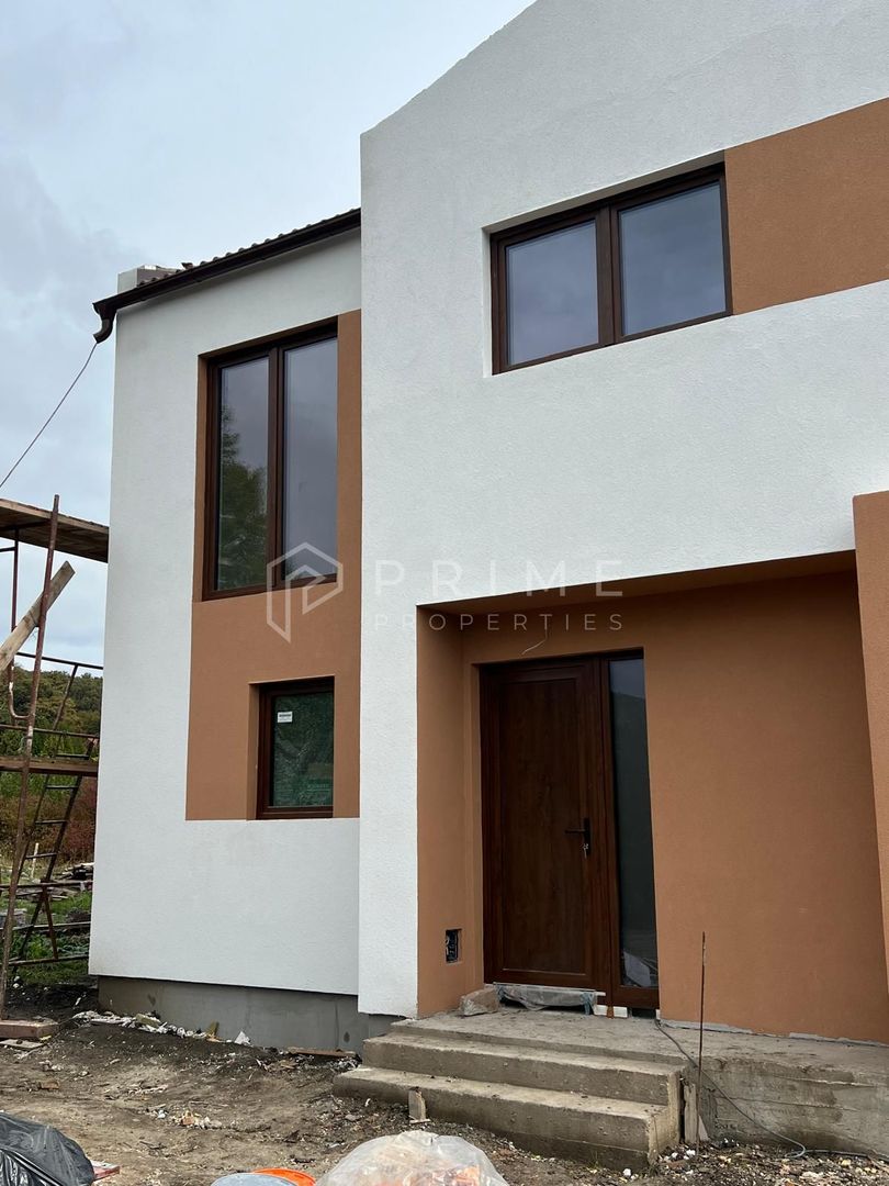Casă nouă tip duplex izolat fonic în Livezeni - Poză 2