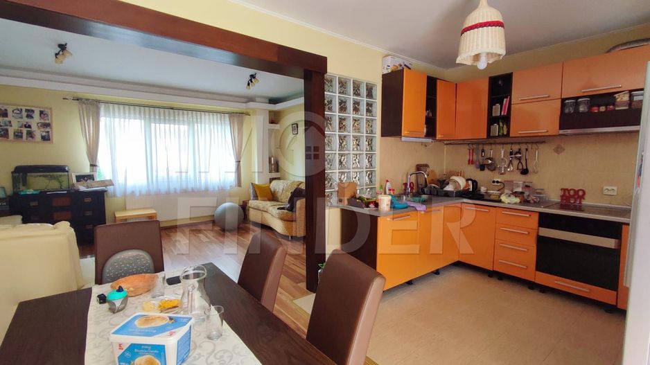 Casa cu Gradina si Parcare Subterana EUROPA - Poză 7