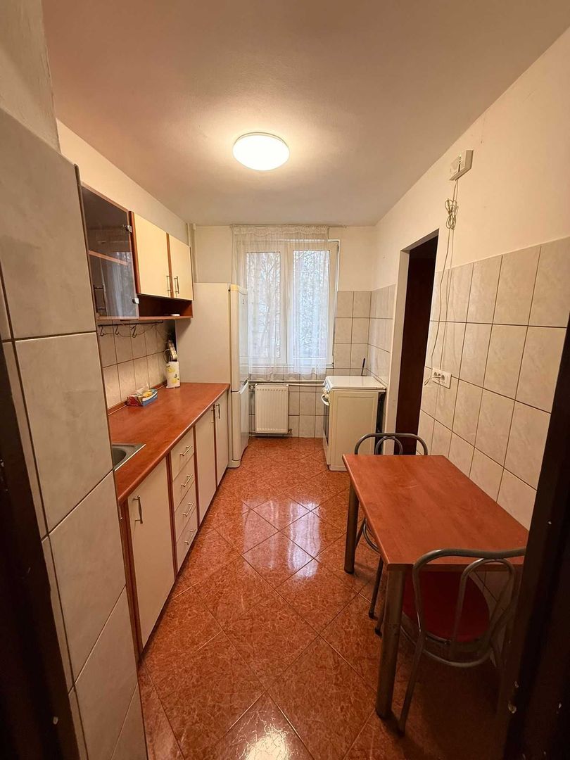 De vanzare Apartament 3 camere Drumul Taberei - Poză 4