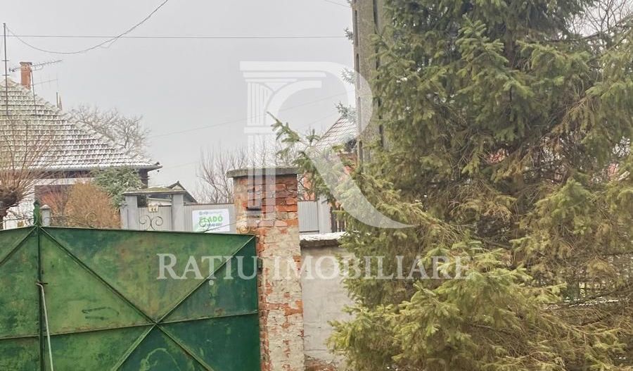 Casă din cărămidă | Teren 2000 mp|Anexe tradiționale | Bojt - Poză 13