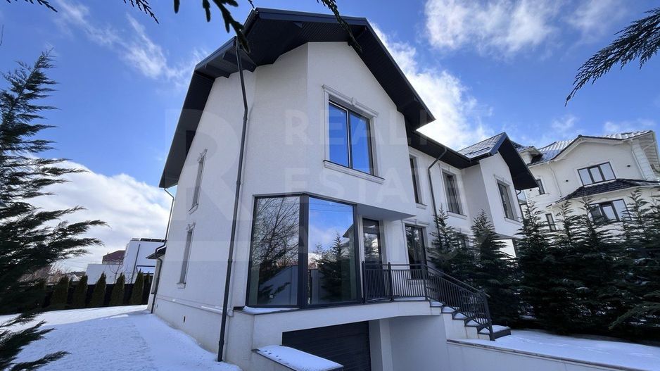 Vânzare, Duplex, 2 nivele, 4 camere, strada Aron Pumnul,Cricova - Poză 3