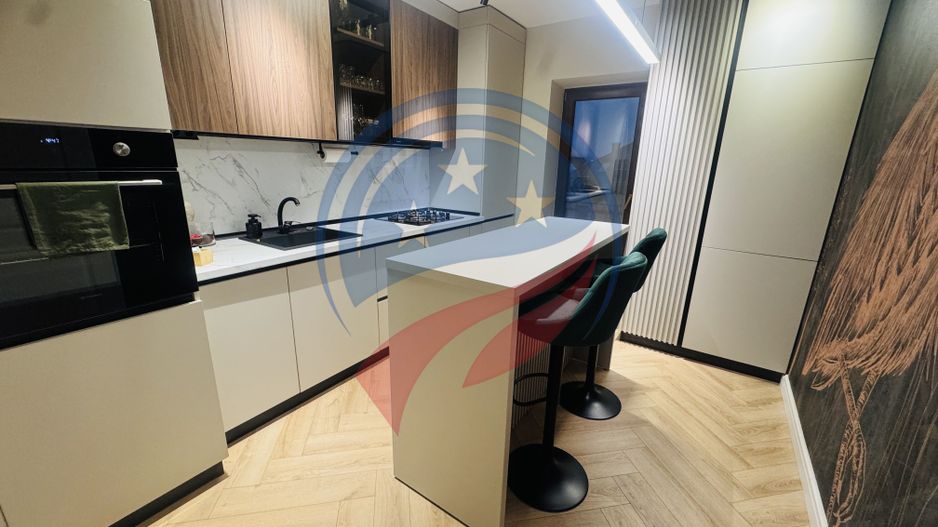 Super locație, super apartament 4 camere Ultracentral - Poză 2