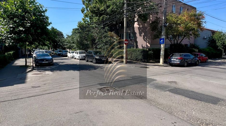 Casă de vânzare – Faleza Nord, Strada Unirii | La doar 100 m de mare - Poză 2