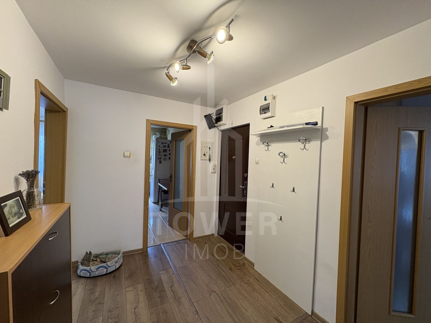 Apartament spațios 4 camere – mobilat și utilat – Vasile Aron, str. Negoveanu - Poză 6