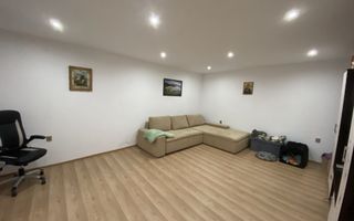 Apartament la casa | Renovat | Garaj | Curte | Lazaret - Poză 4