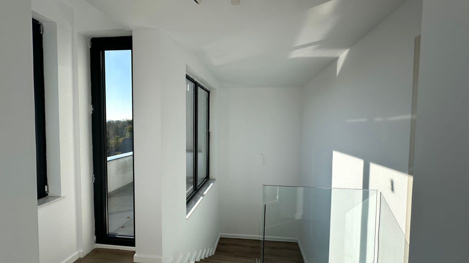 Vila lux  nemobilata cu 5 camere de inchiriat i - Poză 11