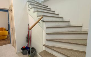 Vila impresionanta cu 12 incaperi in Andrei Muresanu - Poză 11