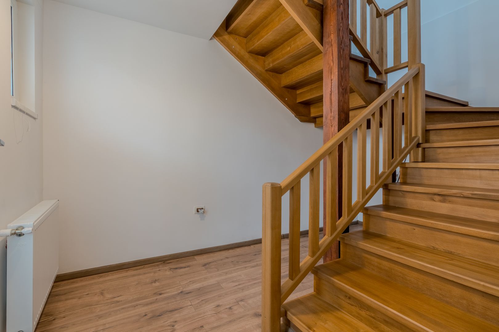 Casa individuala renovata integral | Brasovul Vechi - Dealul Cetatii - Poză 15