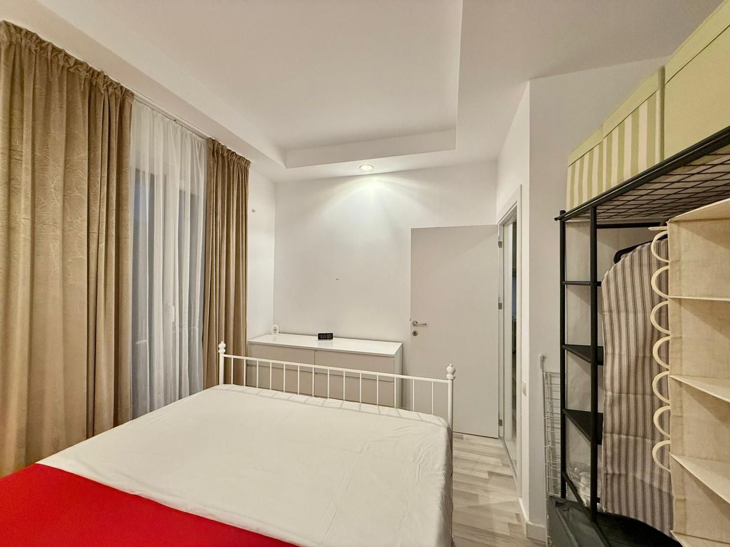 COSMOPOLIS - Apartament cu 2 camere, mobilat si utilat. - Poză 9
