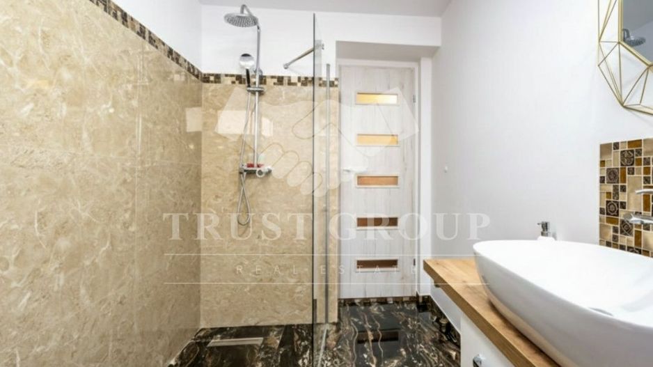 Casa boiereasca renovata Unirii | Curte 70mp | D+P+Pod - Poză 14