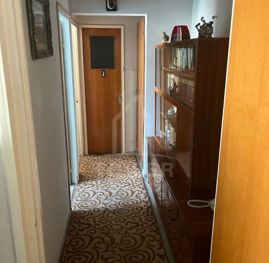 Apartament 3 camere semidecomandat cu balcon Mihai Viteazu - Poză 4