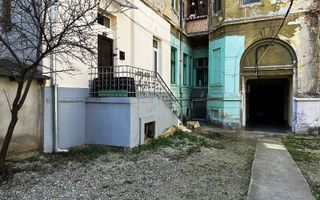 Apartament la casa cu 4 camere si acces auto, ultracentral - Poză 18