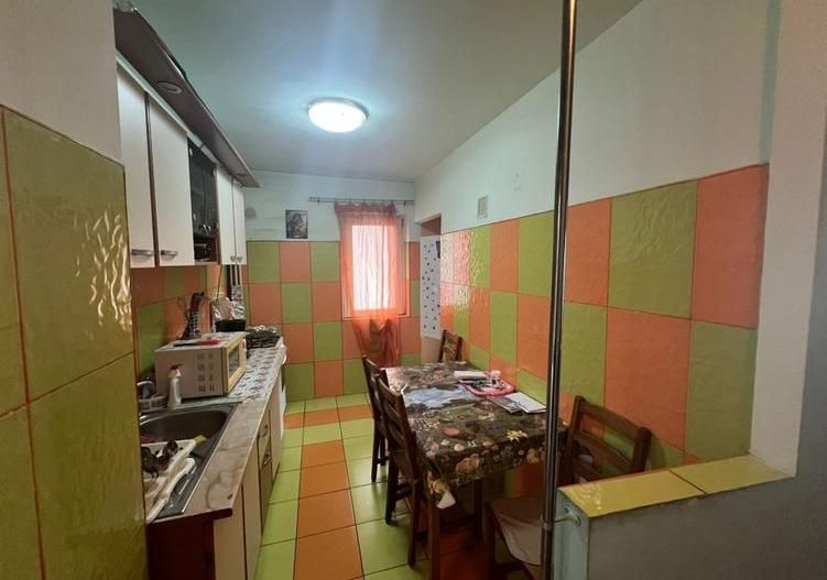 Apartament 3 camere de vanzare  Gorjului - Poză 3