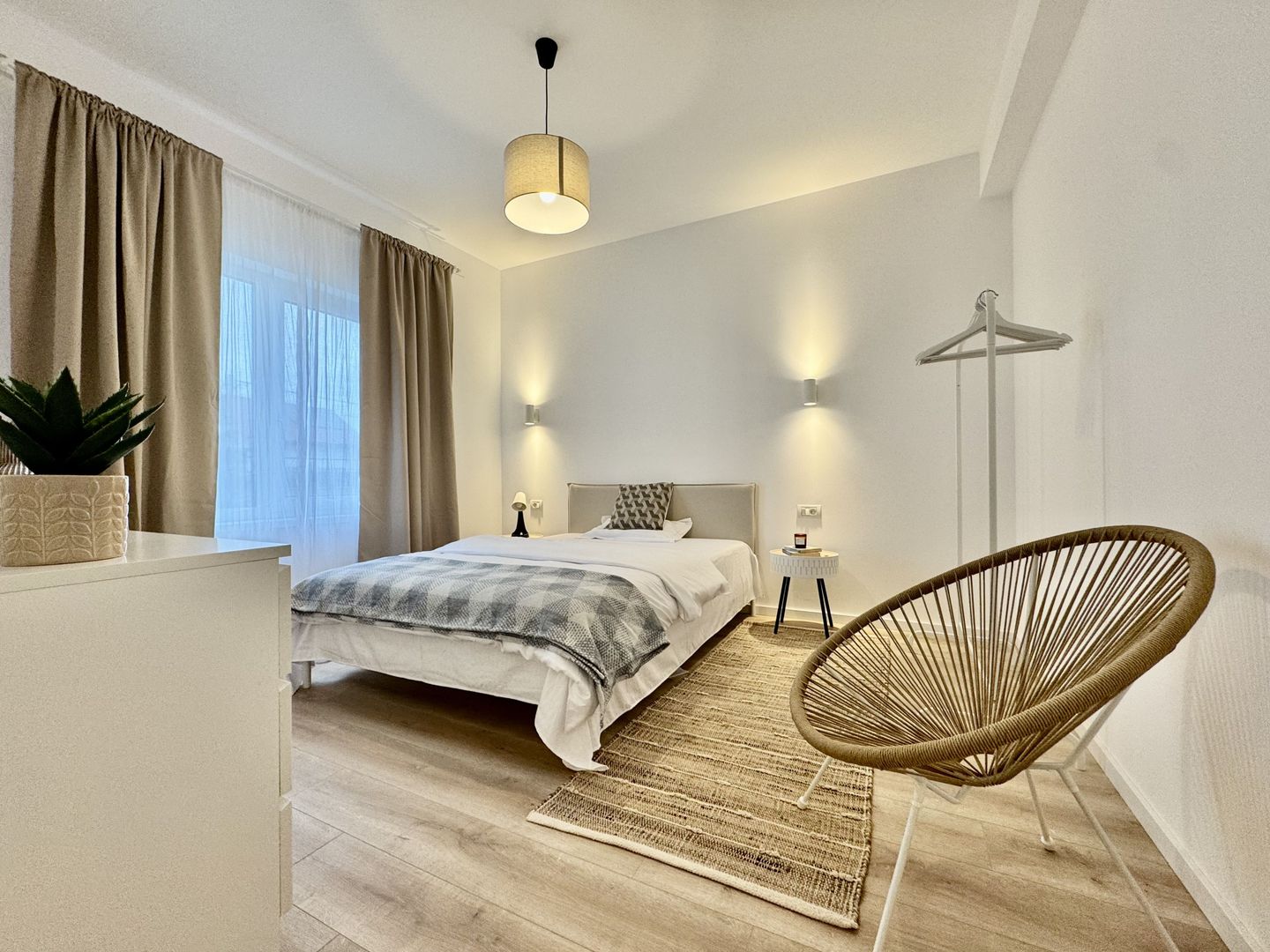 Apartament exclusivist cu grădină — confortul unei case - Mosnița Nouǎ - Poză 12