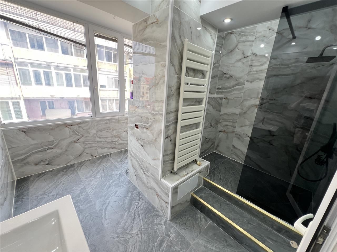 3 camere decomandat Ultracentral totul nou CENTRALA PROPRIE - Poză 15