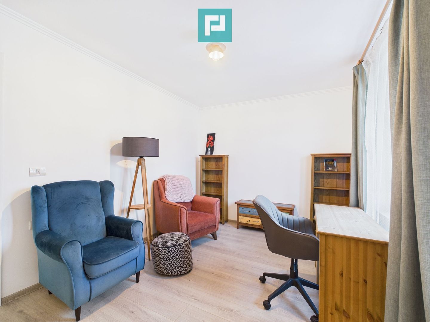 Casă cu 4 camere în Dumbrăvița, langă pădure - Poză 20