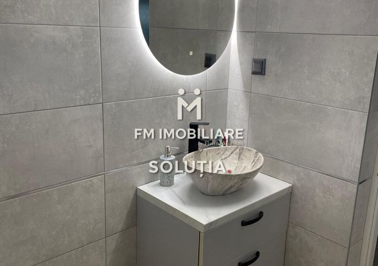Casă/pensiune spațioasă în Berchez, Maramureș! - Poză 6