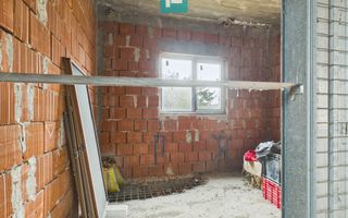 Casă la roșu cu etaj și 500 mp teren în Sântana - Poză 7