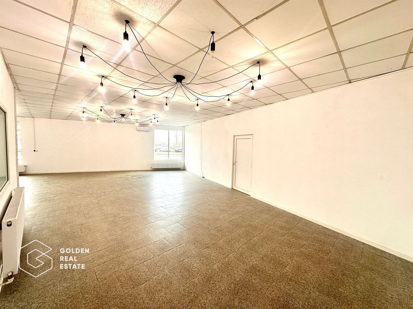 Oportunitate! Spatiu comercial modern si frumos amenajat, Uta, 4 camere, 190 mp - Poză 2