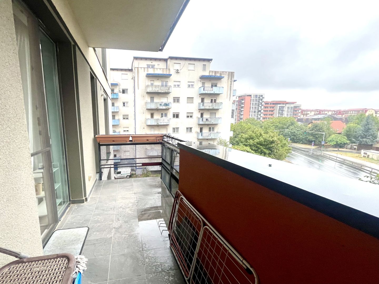 Tur virtual -2 camere, modern si primitor, complex Iris - Torontalului - Poză 16