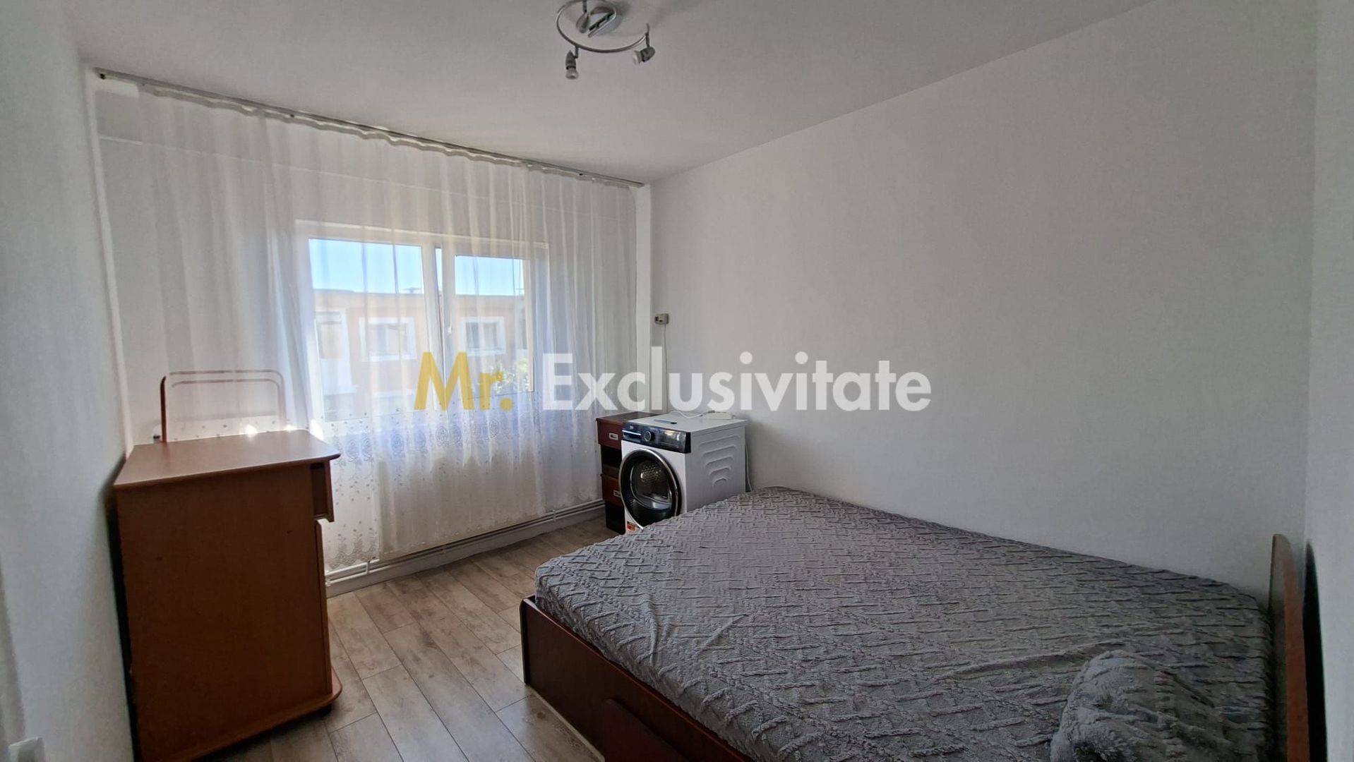Inchiriere Apartament 3 camere Bibescu mobilat-utilat - Poză 11