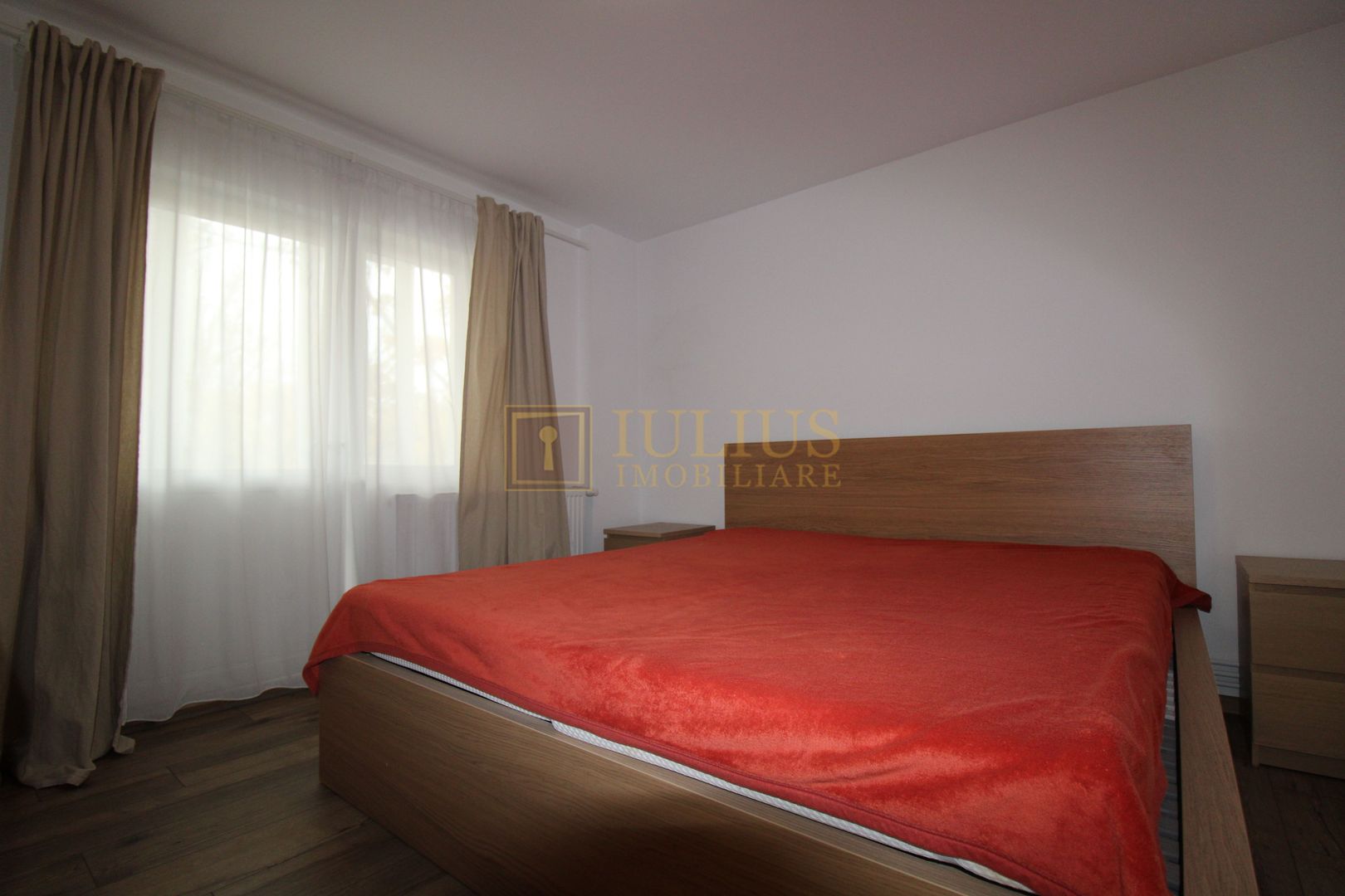 Zona Lunei, 3 camere, centrala proprie. - Poză 16