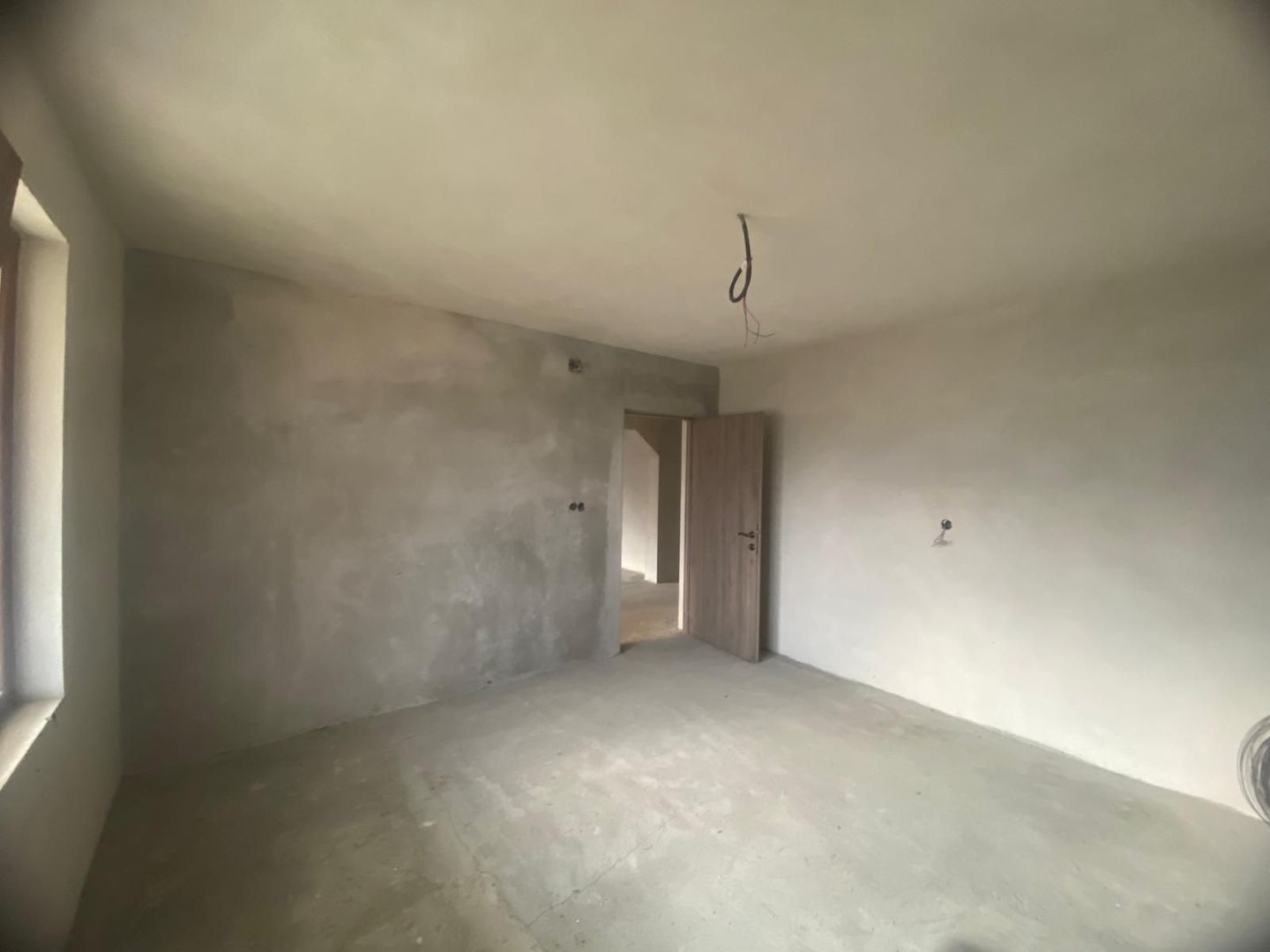 Zona de deal! Vanzare casa cu 6 camere in Pietrari - Poză 4