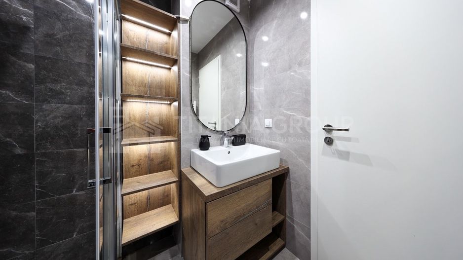 Apartament cu 3 camere, 2 bai, mobilat lux - zona Coresi - Poză 14