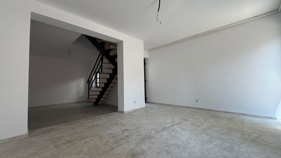 VILĂ CU POTENȚIAL MULTIPLU| HERASTRAU - Poză 3