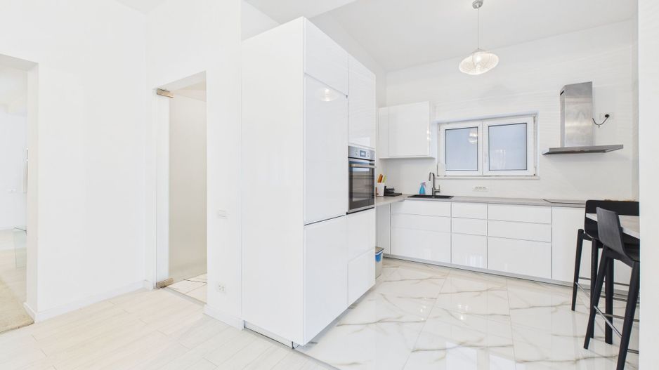 Apartament modern cu 4 camere pe Bulevardul Dacia - Poză 13