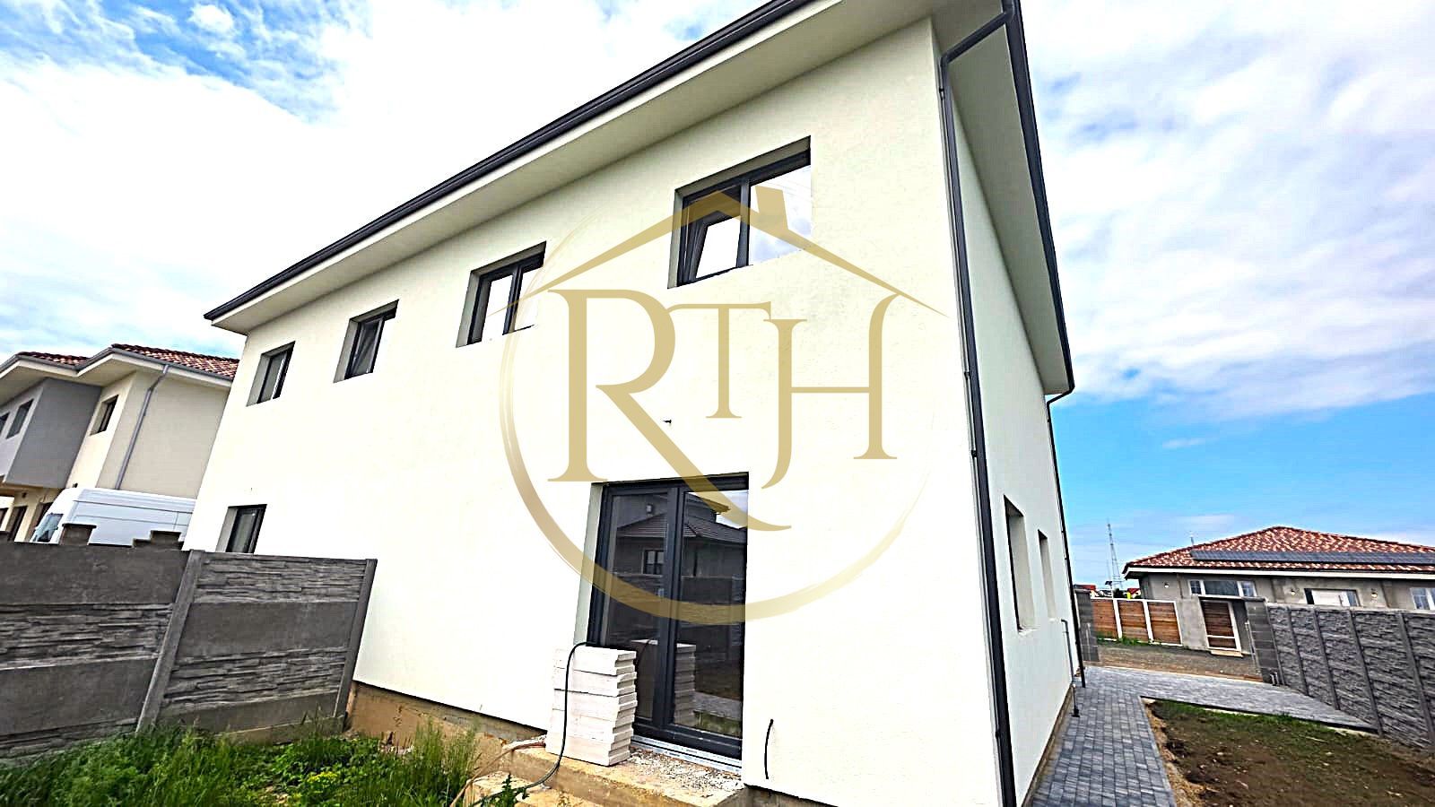 De vânzare - Duplex 5 camere  Mosnita Noua , comision ,,0'' - Poză 2