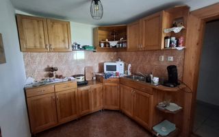 Casa de vanzare cu teren generos in Tocile, Sibiu - Poză 5