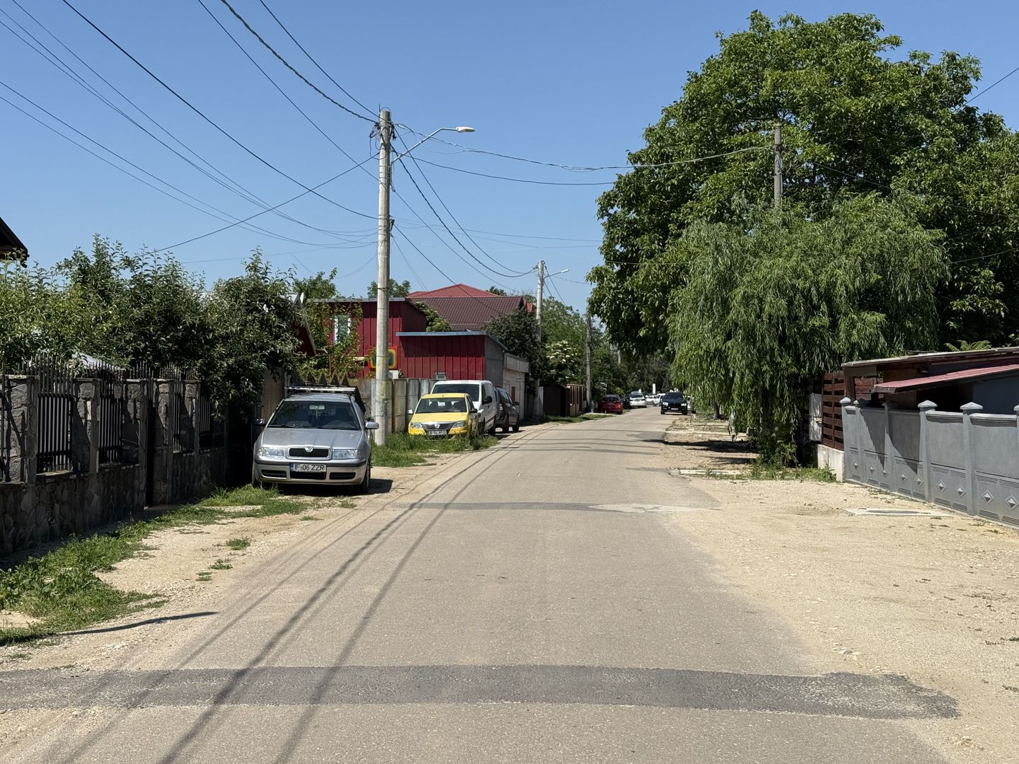 Teren central cu Autorizație de construire pt 2 vile - Poză 5