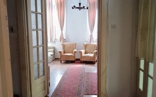 De vanzare vila burgheza 8 camere Unirii - Budapesta Ultracentral - Poză 1