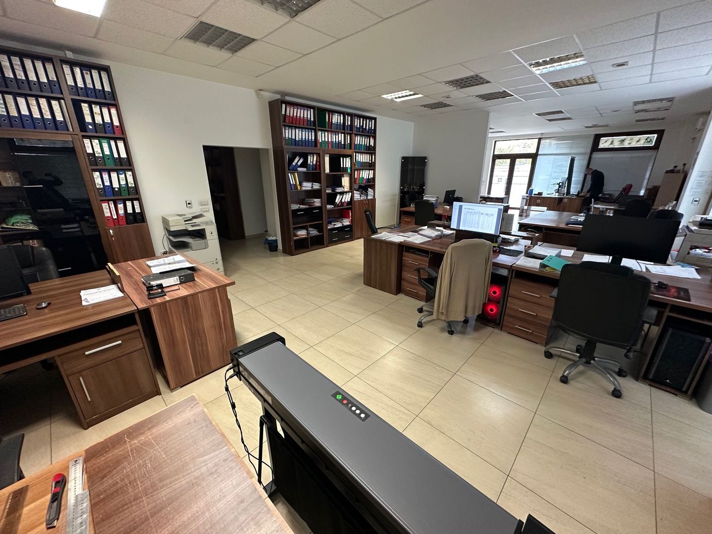 Spatiu Comercial zona Aradului - 4 locuri de parcare - Poză 3