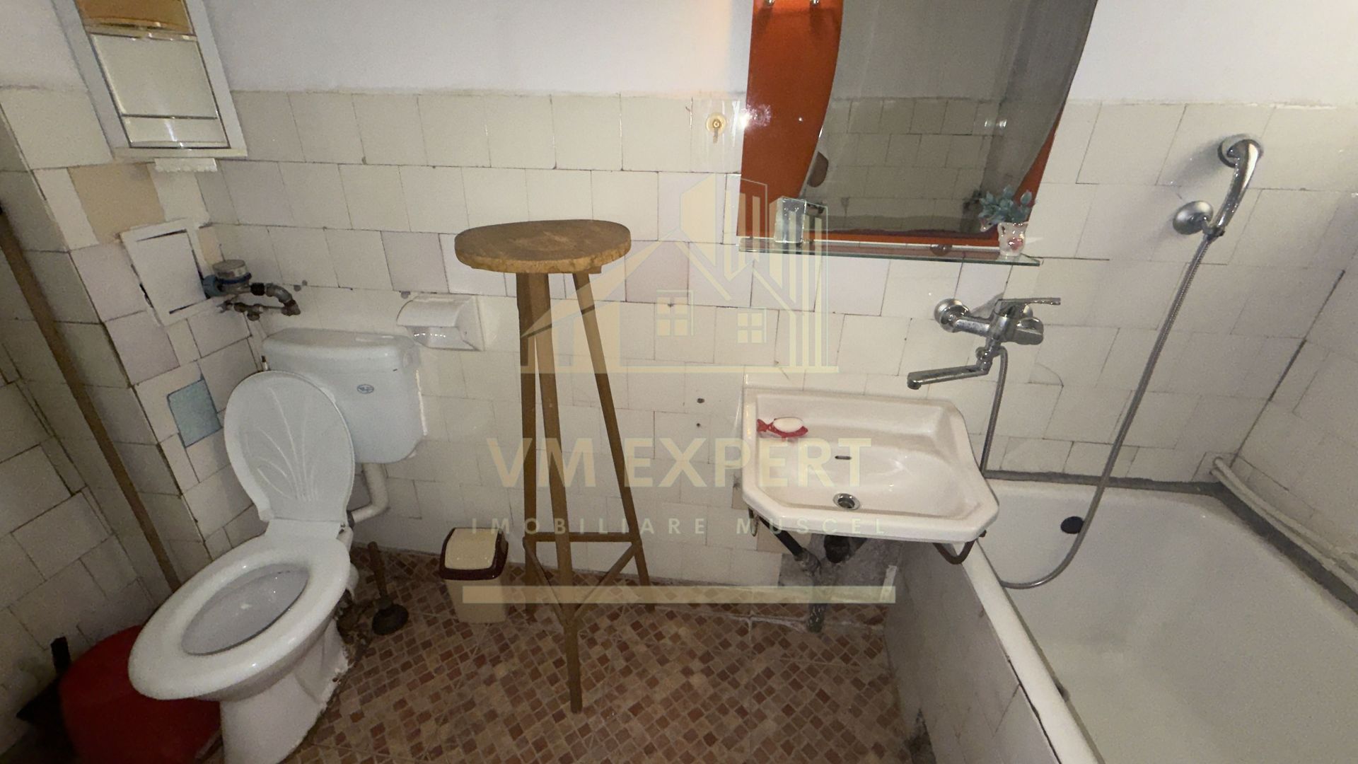 APARTAMENT 2 CAMERE ETAJ 4 ZONA ULTRACENTRALĂ CAMPULUNG - Poză 26