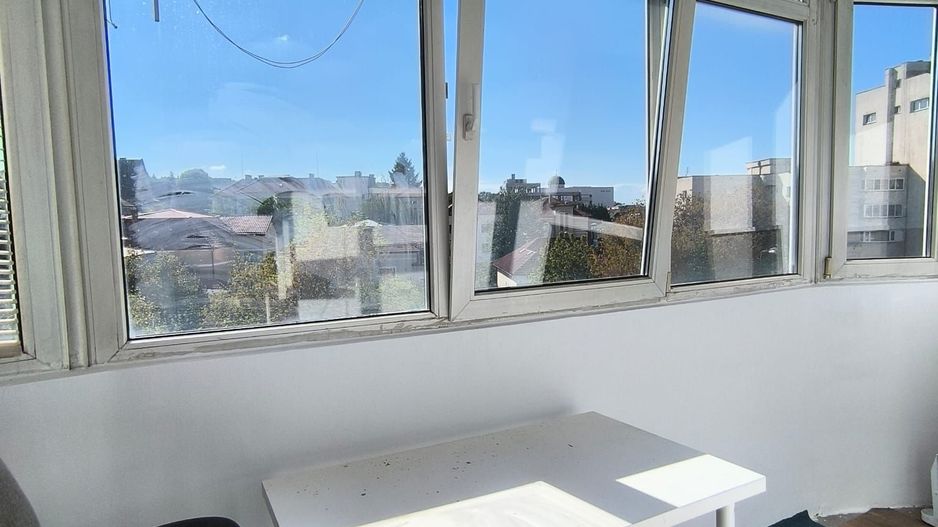 Inchiriere 4 camere Cipariu Centru - Poză 8