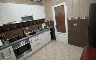Apartament incapator cu trei camere, zona Iancuui - Poză 4
