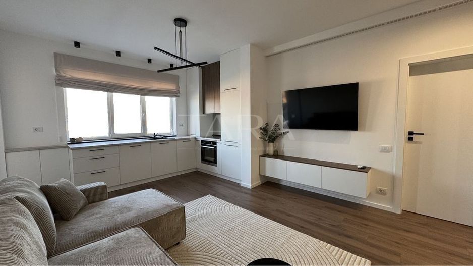 Apartament 3 camere decomandate, zona BMW - Poză 2