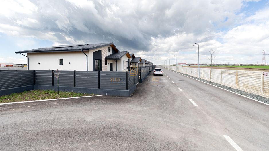 Casa cu 4 camere, Frumusani, panouri solare, pompe caldura - Poză 19