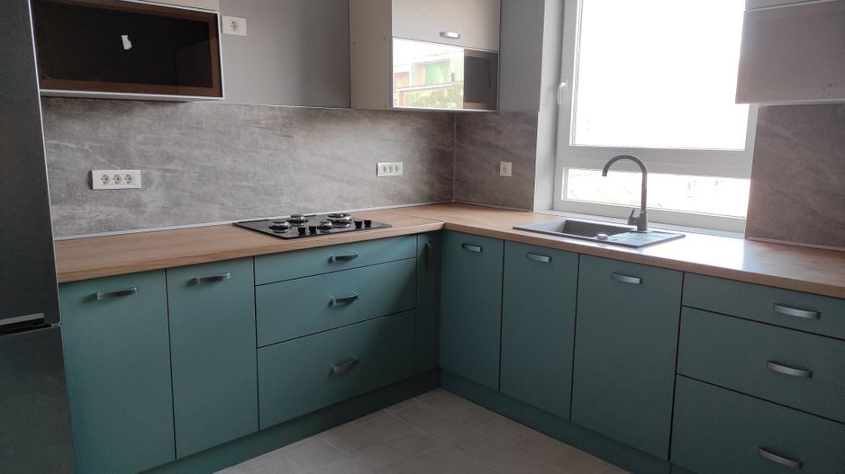 Apartament cu 3 camere  in zona centrala a Brasovului - Poză 1