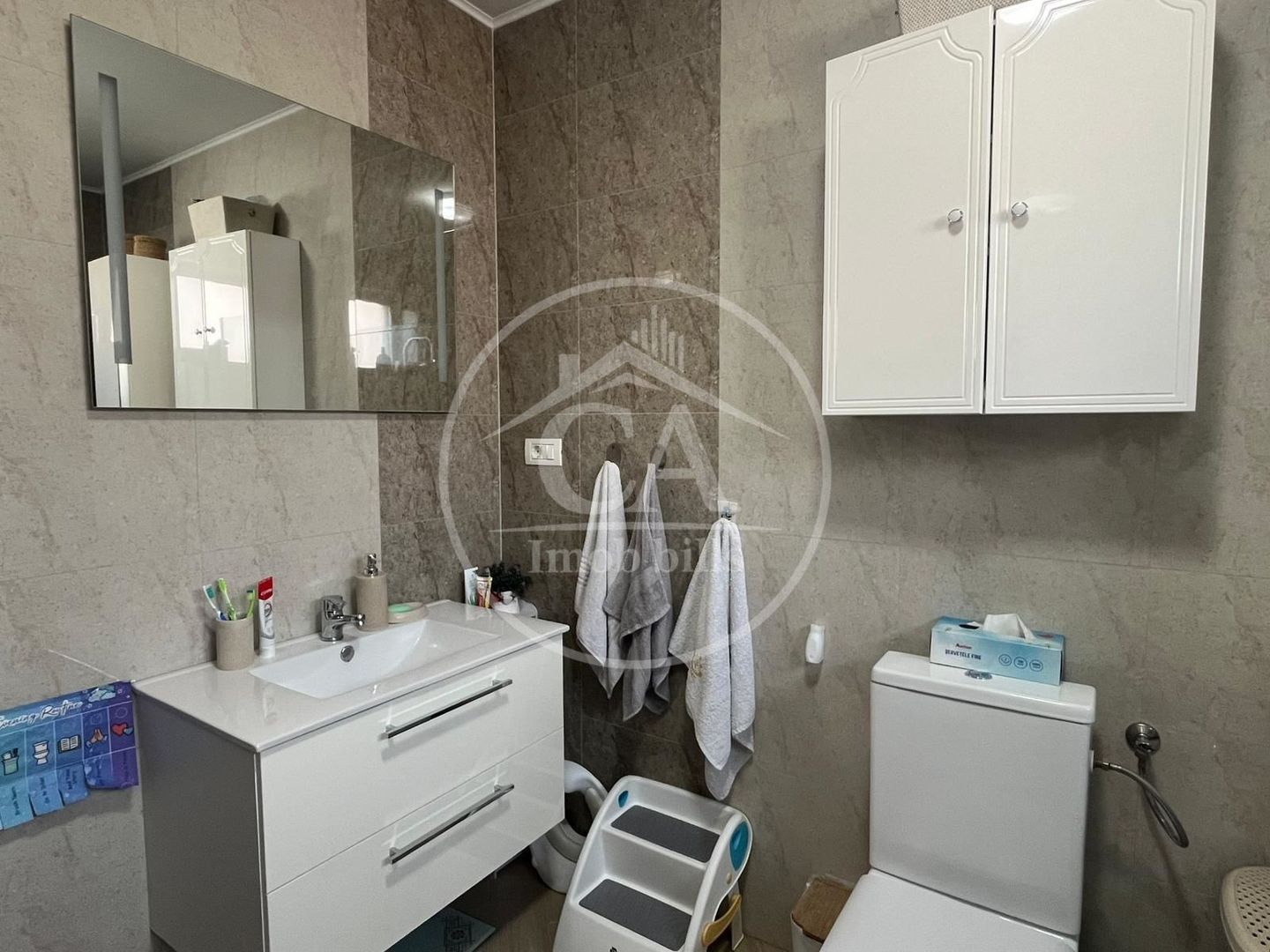 Casă P+subpantă cu 4 camere de vânzare în Cartierul Tineretului,Oradea - Poză 11