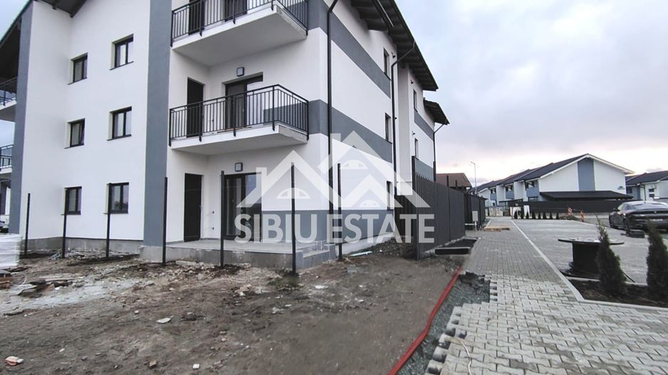 Apartament 2 camere, balcon cu boxa, parcare, NOU - Poză 5