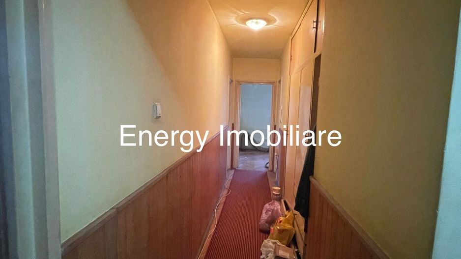 Apartament cu 4 camere și 2 băi, zona Dâmbul Pietros - Poză 3