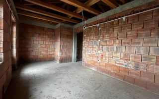 Duplex de vanzare 4 camere, 2 bai, teren 240 mp, intrare Chinteni - Poză 2