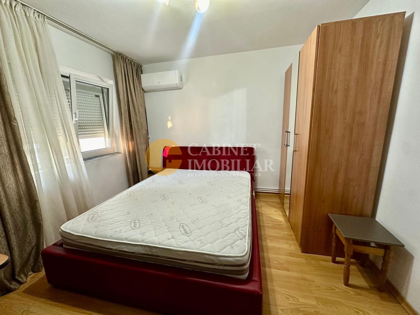 Nicolina- Etaj 3 - 2 Camere Decomandat Bloc 1986 - Poză 1