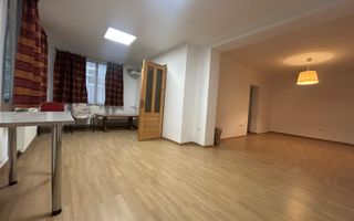 Apartament 3 camere, 100 mp, ultracentral – ideal birouri - Poză 2